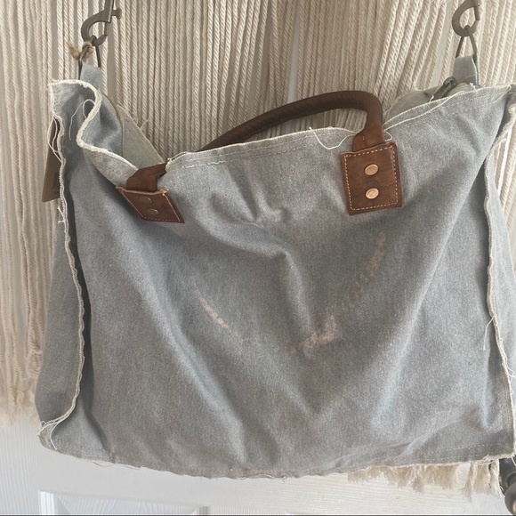 The barrel shack bag NWT - Picture 9 of 13